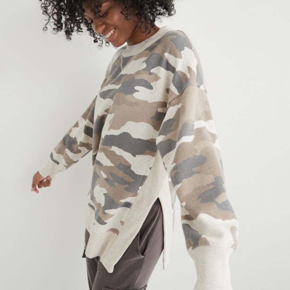 Nwot Aerie Good Vibes Camo Sweatshirt